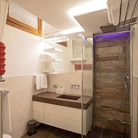 Pantheon Luxury Rom